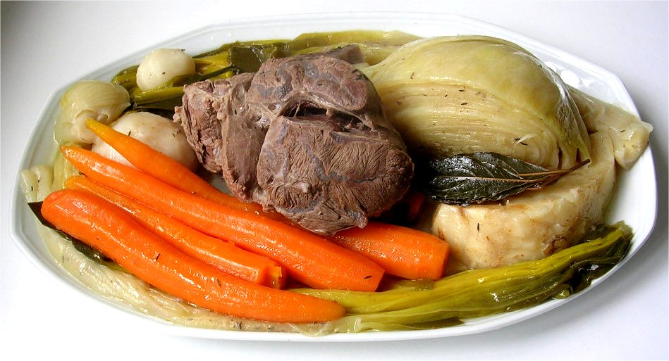 Pot-au-feu traditionnel réconfortant